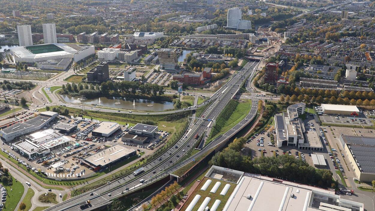 De nieuwe aansluiting op de Zuidelijke Ringweg bij de Europaweg gezien vanuit de lucht