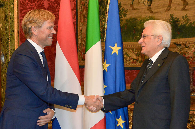 Joep Wijnands bij de overhandiging van zijn geloofsbrieven aan de Italiaanse president Mattarella.
