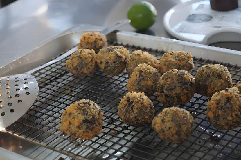 Seaweed Bitterballen