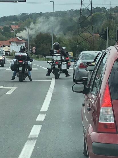 Motorbende op de snelweg in Servie
