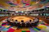 Een lege zaal in de Europese Raad